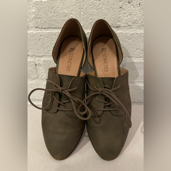 Restricted Open Side Lace Up Oxford Shoe - Green Suede - Used - Picture 3 of 7